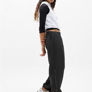 Athleta Pursuit Mid Rise Zip Jogger